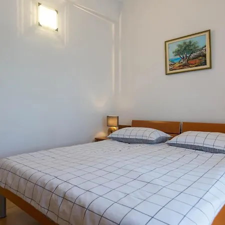 Feriehus Sea Breeze - House On The
