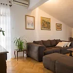 Sea Breeze - House On The *