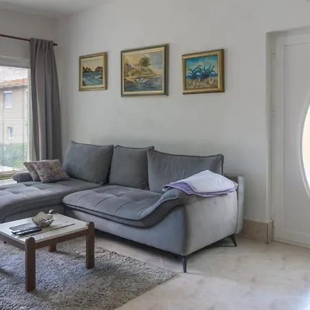 Sea Breeze - House On The *