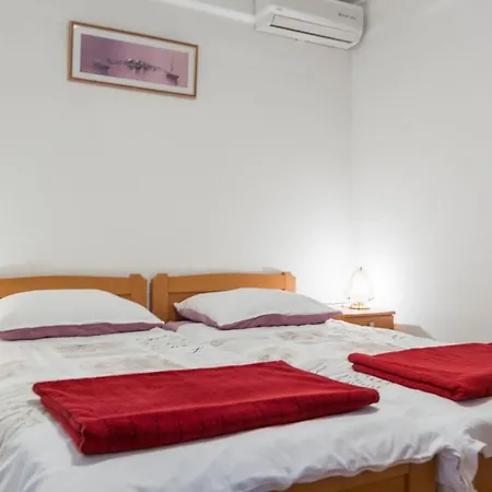 בית נופש Sea Breeze - House On The