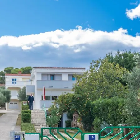 Vikendica Sea Breeze - House On The Tkon