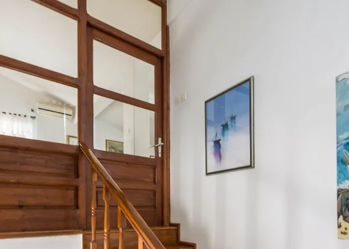 בית נופש Sea Breeze - House On The *