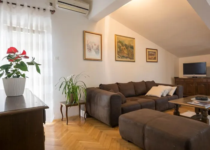 Sea Breeze - House On The *