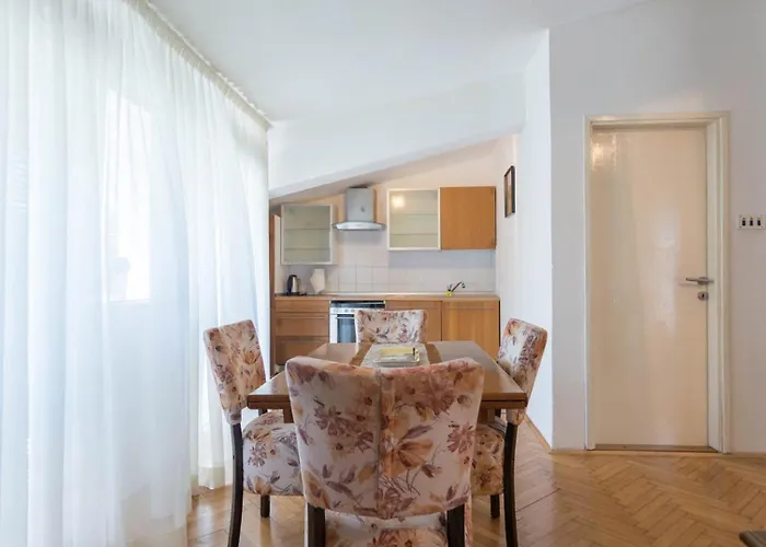 בית נופש Sea Breeze - House On The *