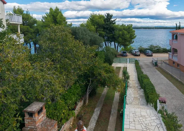 Sea Breeze - House On The *