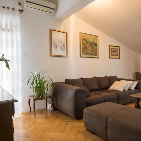 Sea Breeze - House On The *