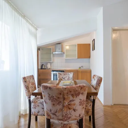 Hébergement de vacances Sea Breeze - House On The *