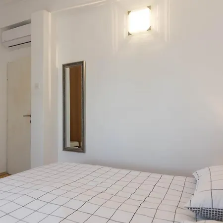 Sea Breeze - House On The